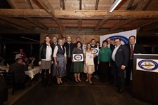 Finanz- und Heimatminister Albert Füracker verleiht Auszeichnung „Musikantenfreundliches Wirtshaus“